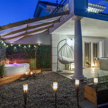 Cozy In With Kitchen Semesterbostad